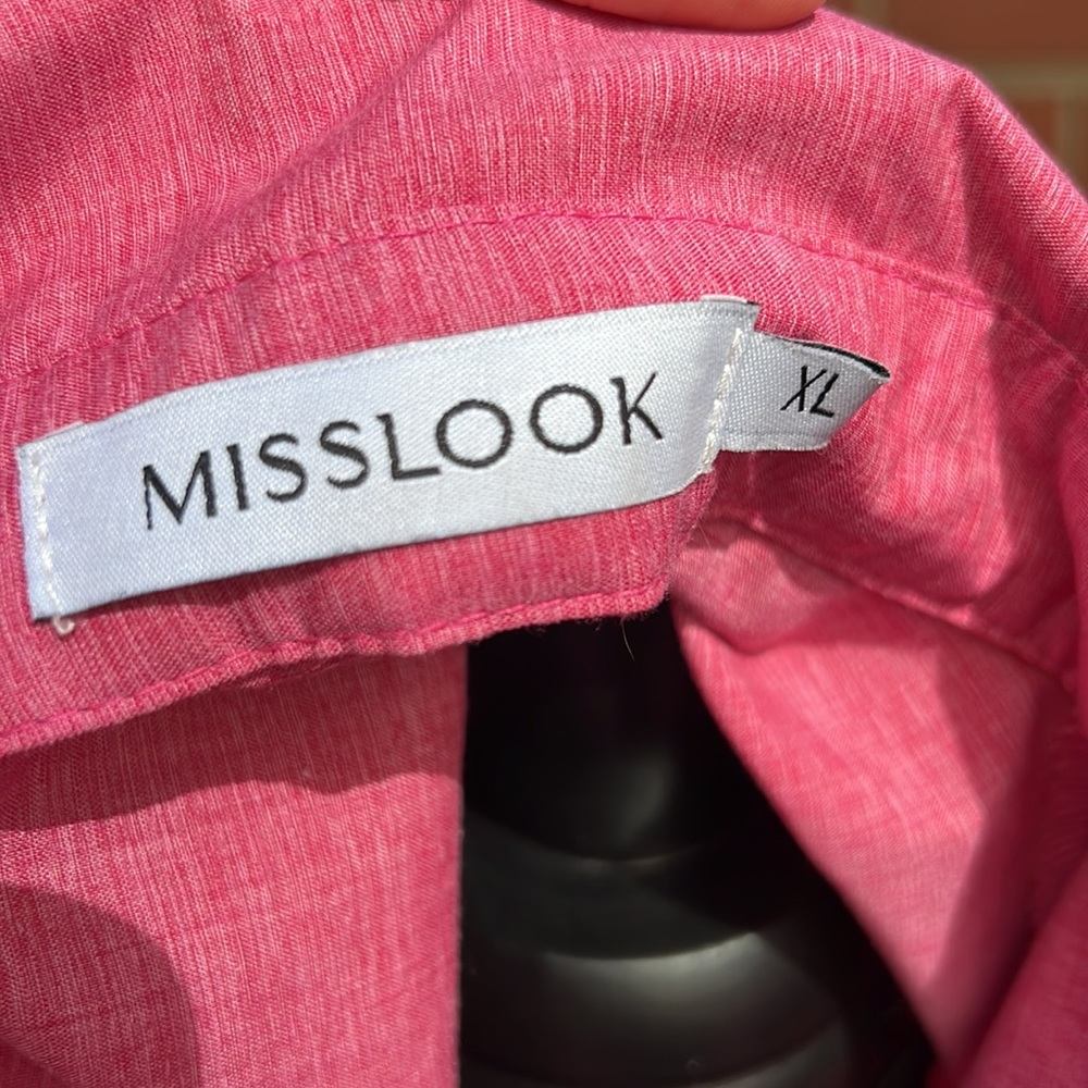 Pretty in Pink💕! Light weight cotton/poly blend long sleeve blouse. No ironing! - Picture 6 of 7